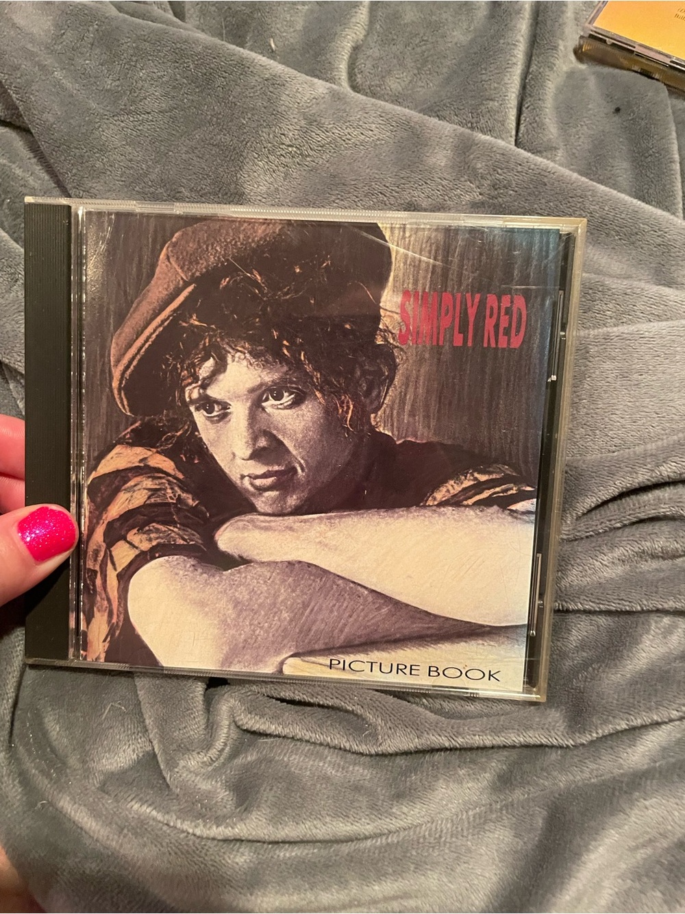 Vintage cd simply red picture book